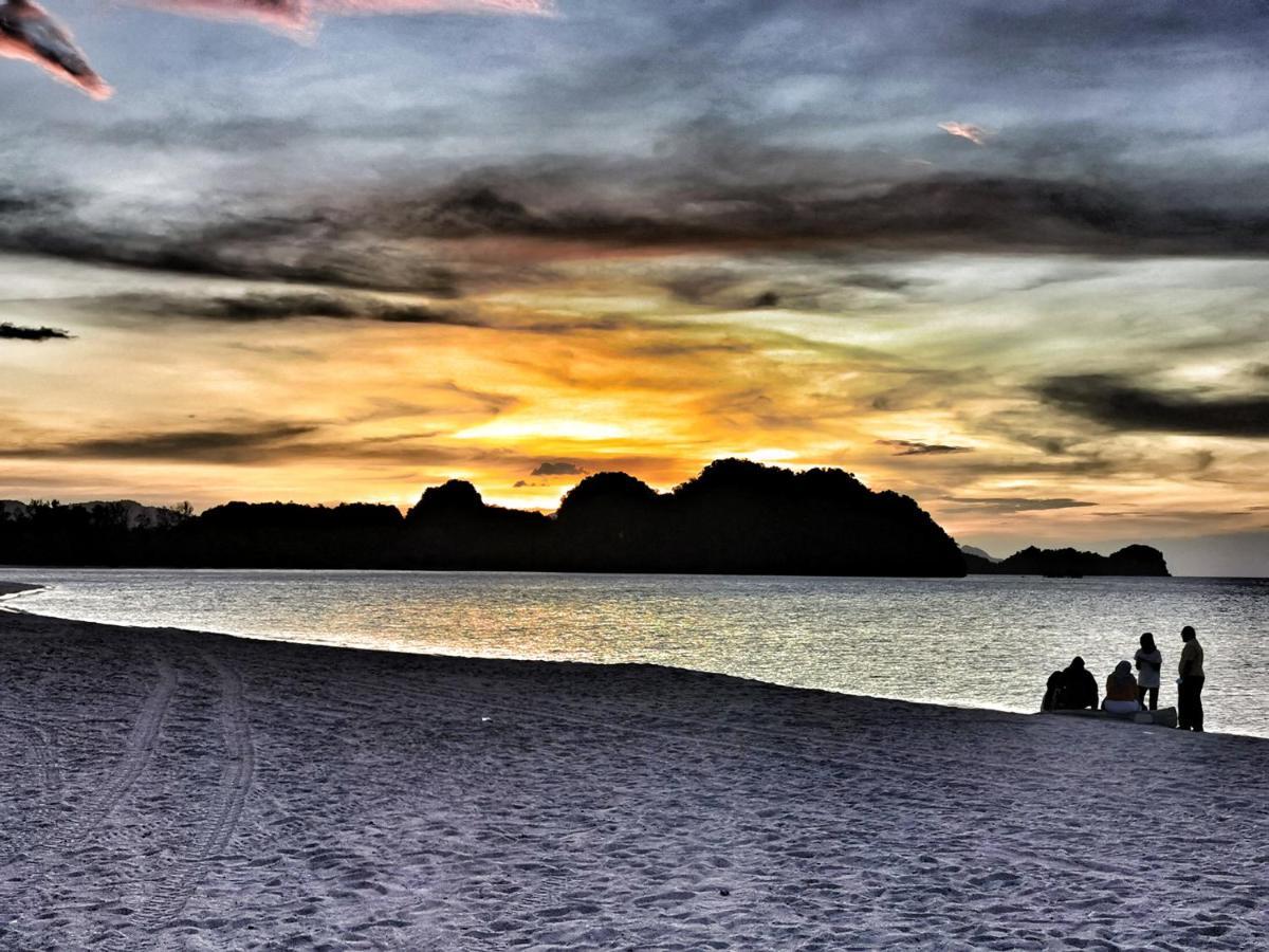 Hotel Langkasuka Langkawi Kuah Exteriör bild