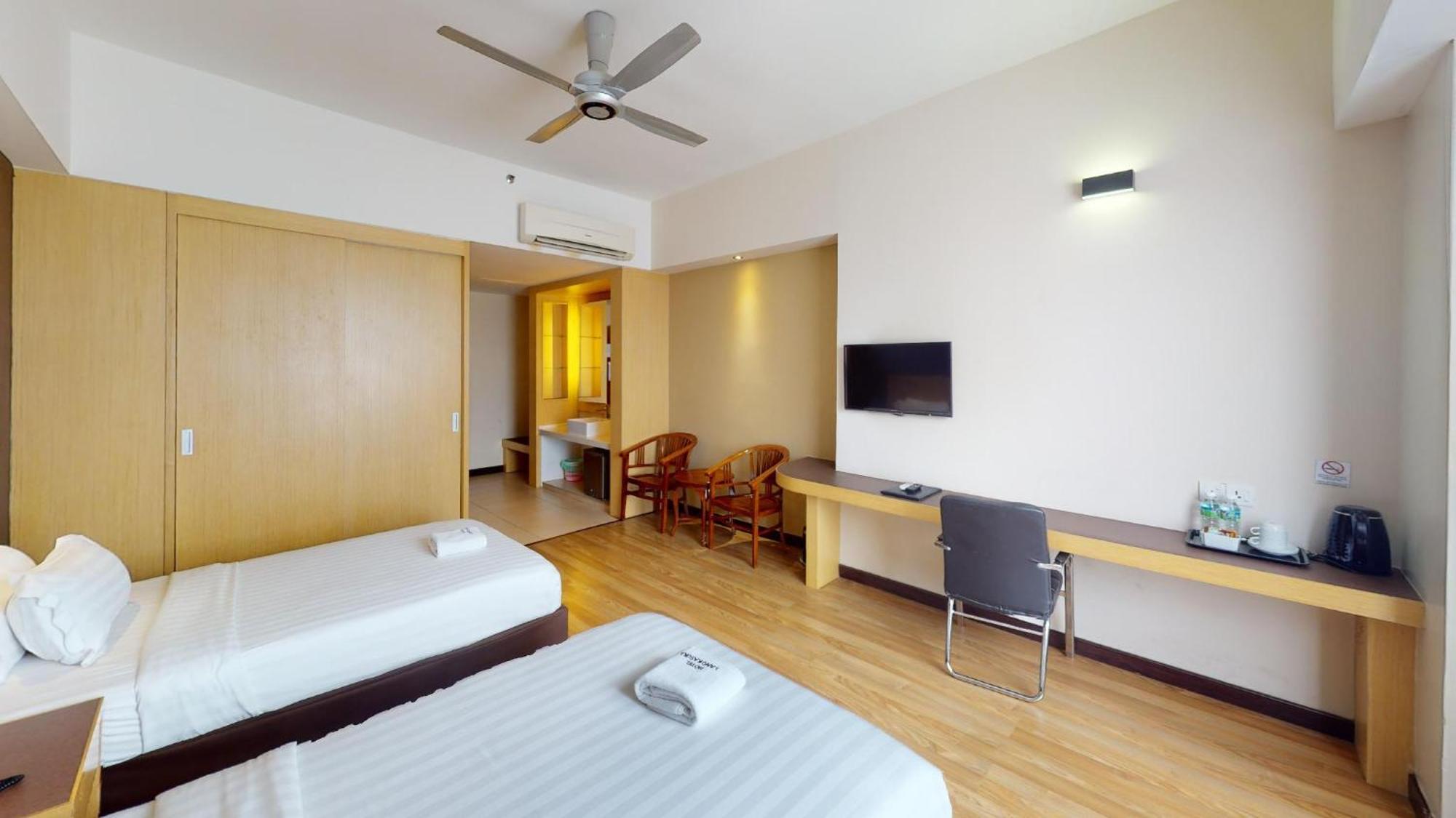 Hotel Langkasuka Langkawi Kuah Exteriör bild