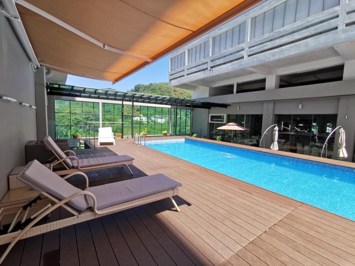Hotel Langkasuka Langkawi Kuah Exteriör bild